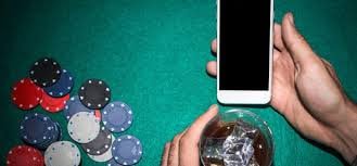 inf888 APP ထဲမှ Live Casino နှင့် Slots ဂိမ်းများ